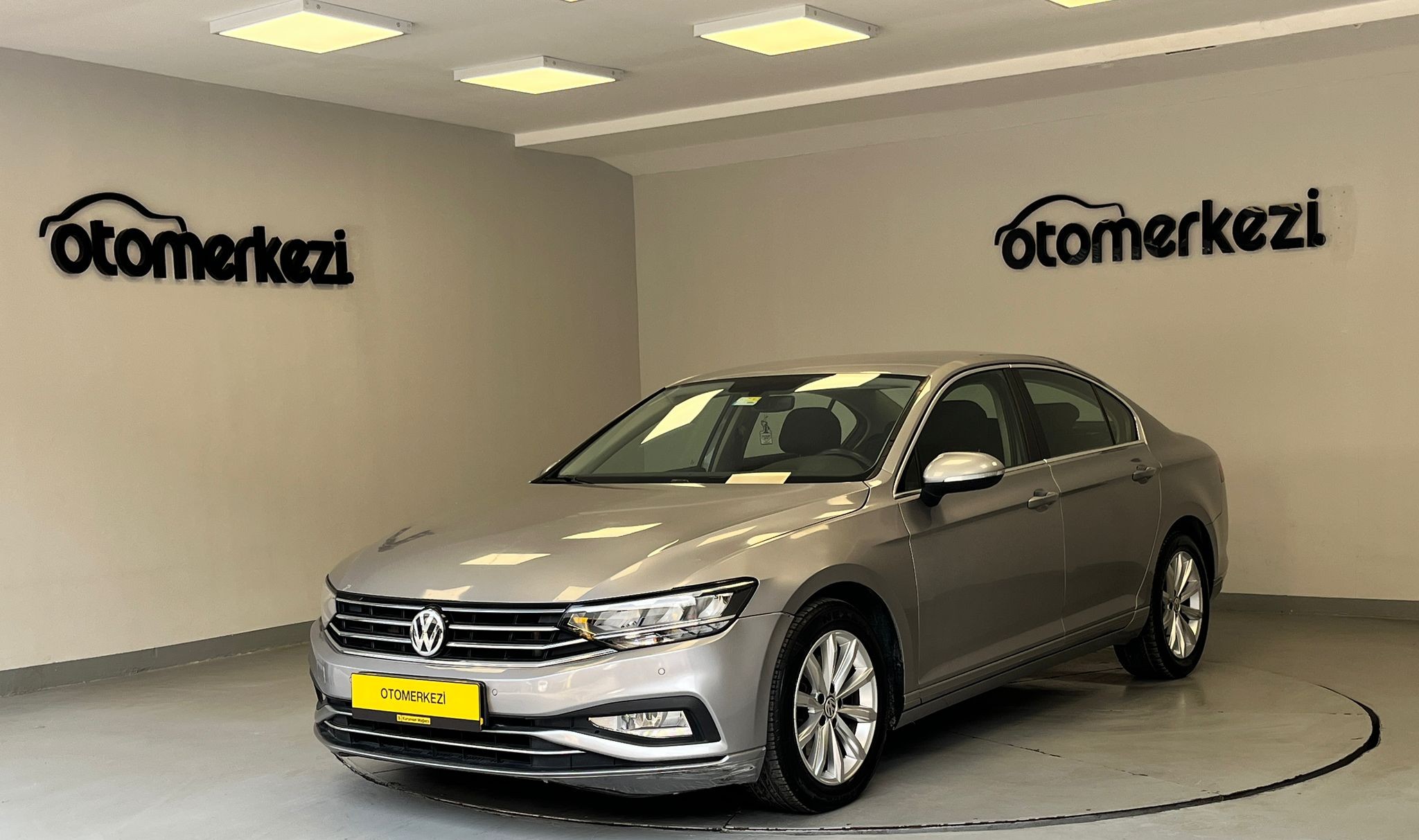 VOLKSWAGEN PASSAT 1